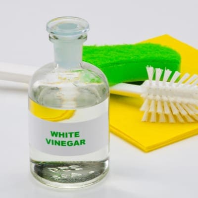 vinegar and baking soda to remove dark patches